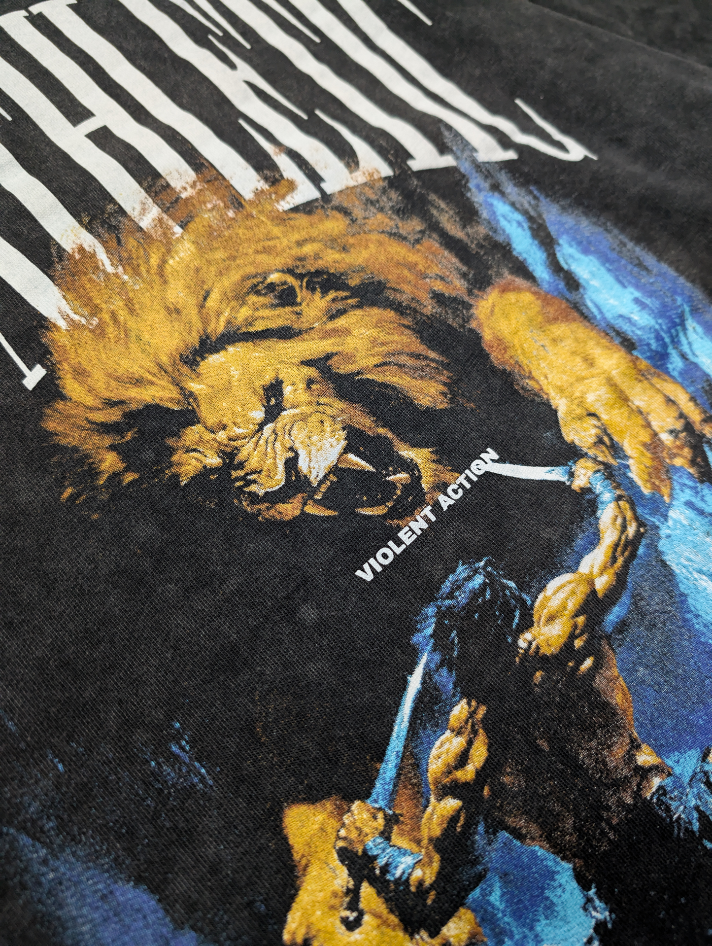 VIOLENT ACTION TEE WASHED BLACK
