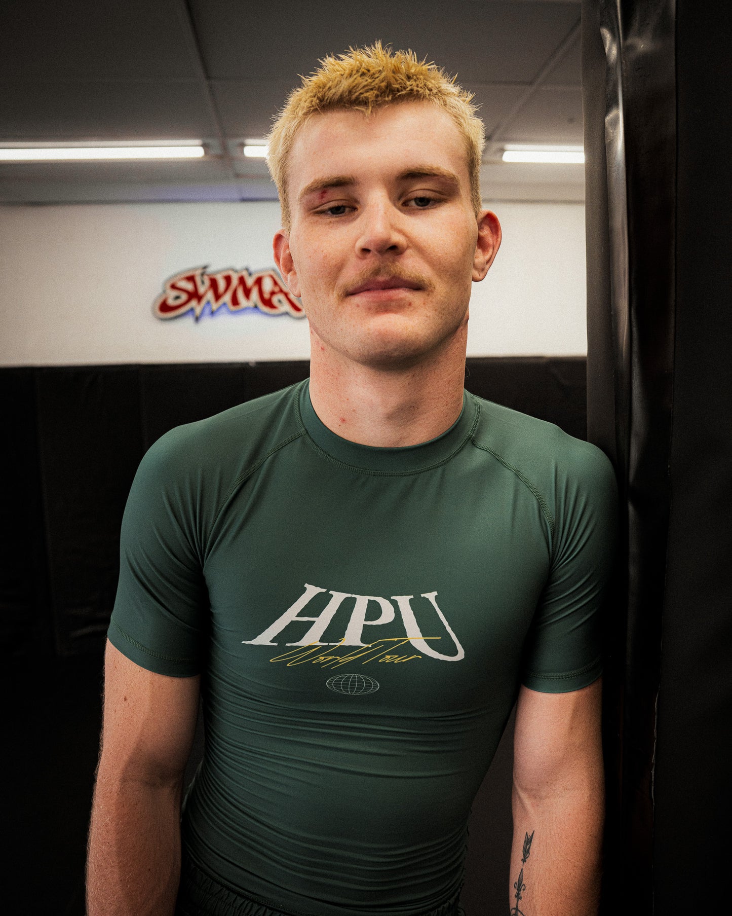 WORLD TOUR PRO RASHGUARD RACING GREEN