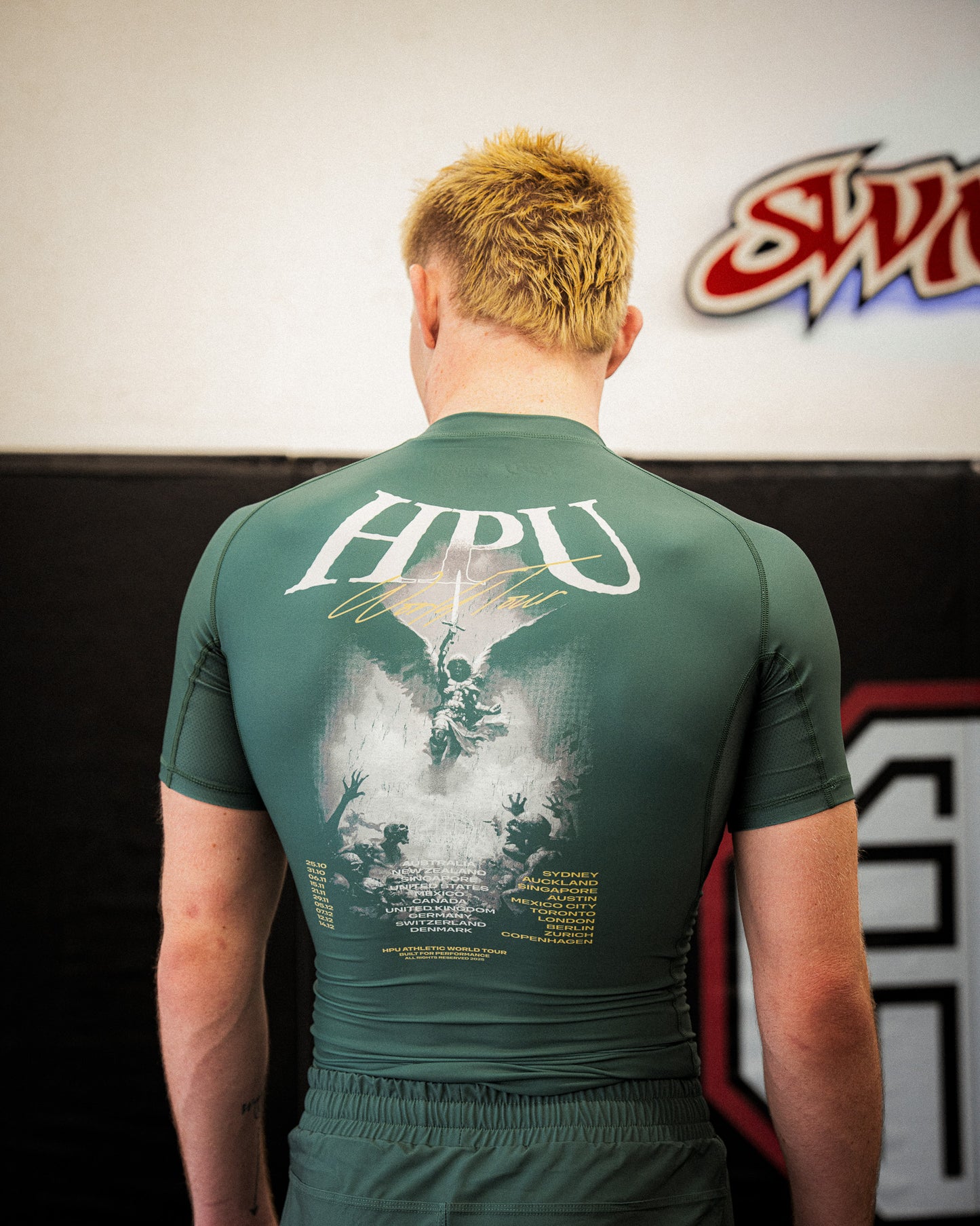 WORLD TOUR PRO RASHGUARD RACING GREEN