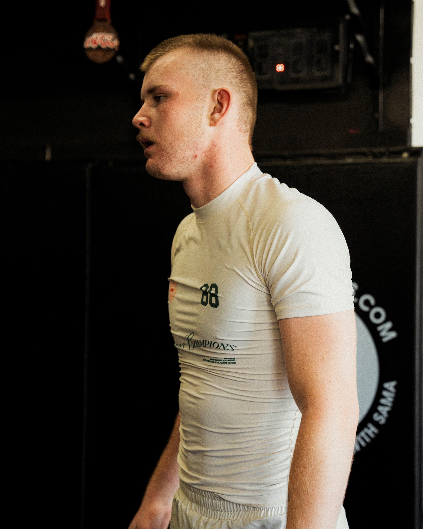 CHAMPIONS PRO RASHGUARD ECRU