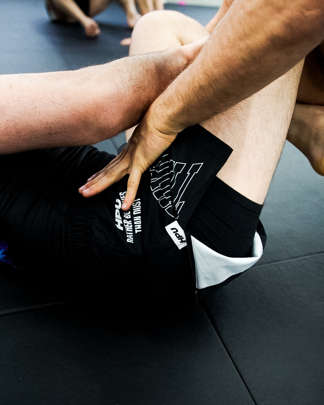 THUMOS PRO SHORT BLACK
